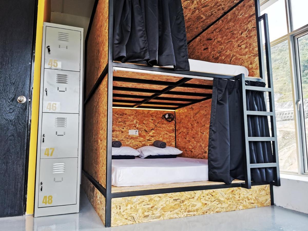 The Cocoon Capsule Hotel คาเมรอนไฮแลนด์ ภายนอก รูปภาพ