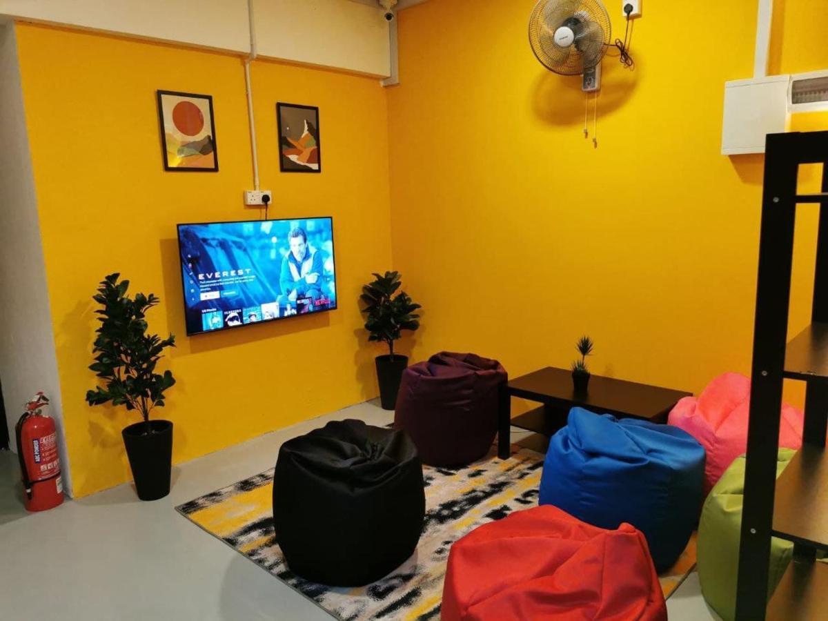 The Cocoon Capsule Hotel คาเมรอนไฮแลนด์ ภายนอก รูปภาพ