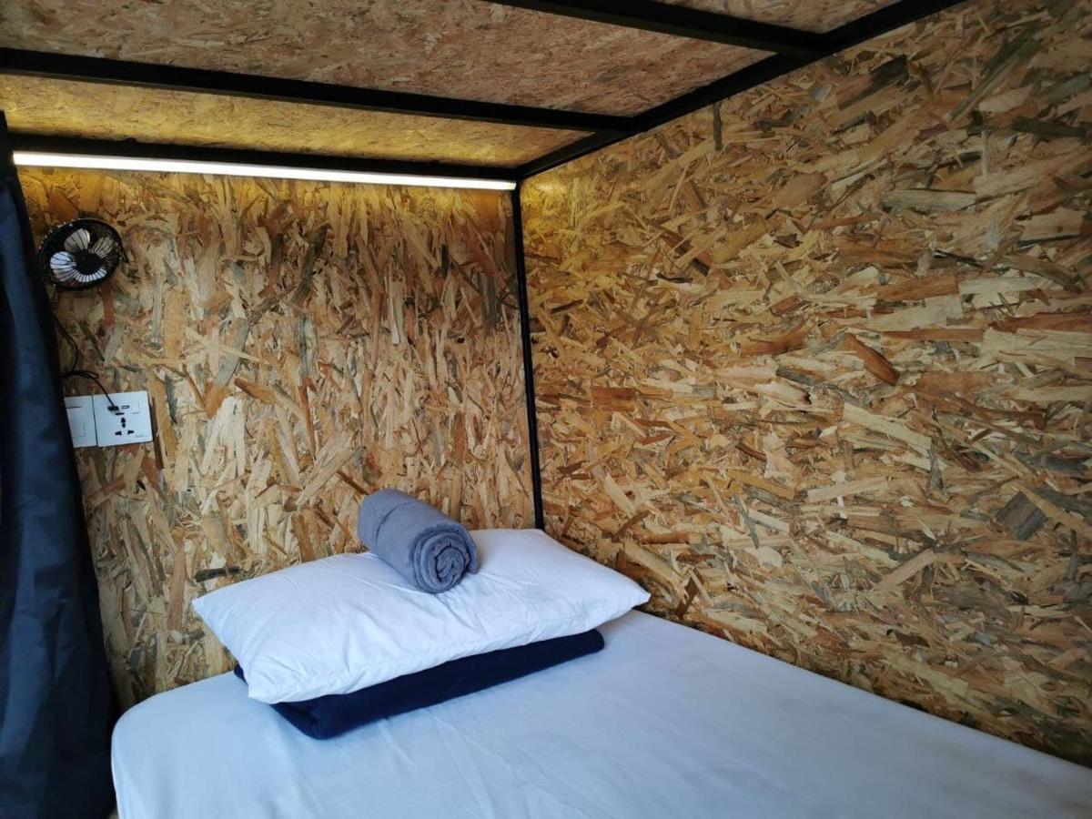 The Cocoon Capsule Hotel คาเมรอนไฮแลนด์ ภายนอก รูปภาพ